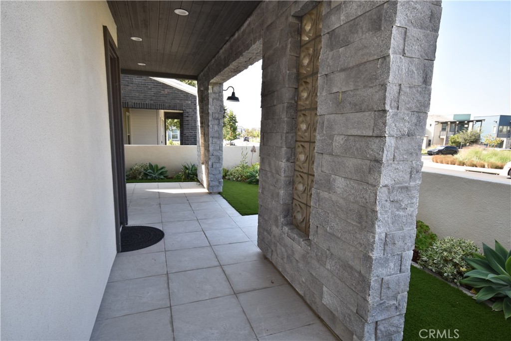364 Baluster Irvine, CA 92618 - Photo 6 of 56 a view of a corridor