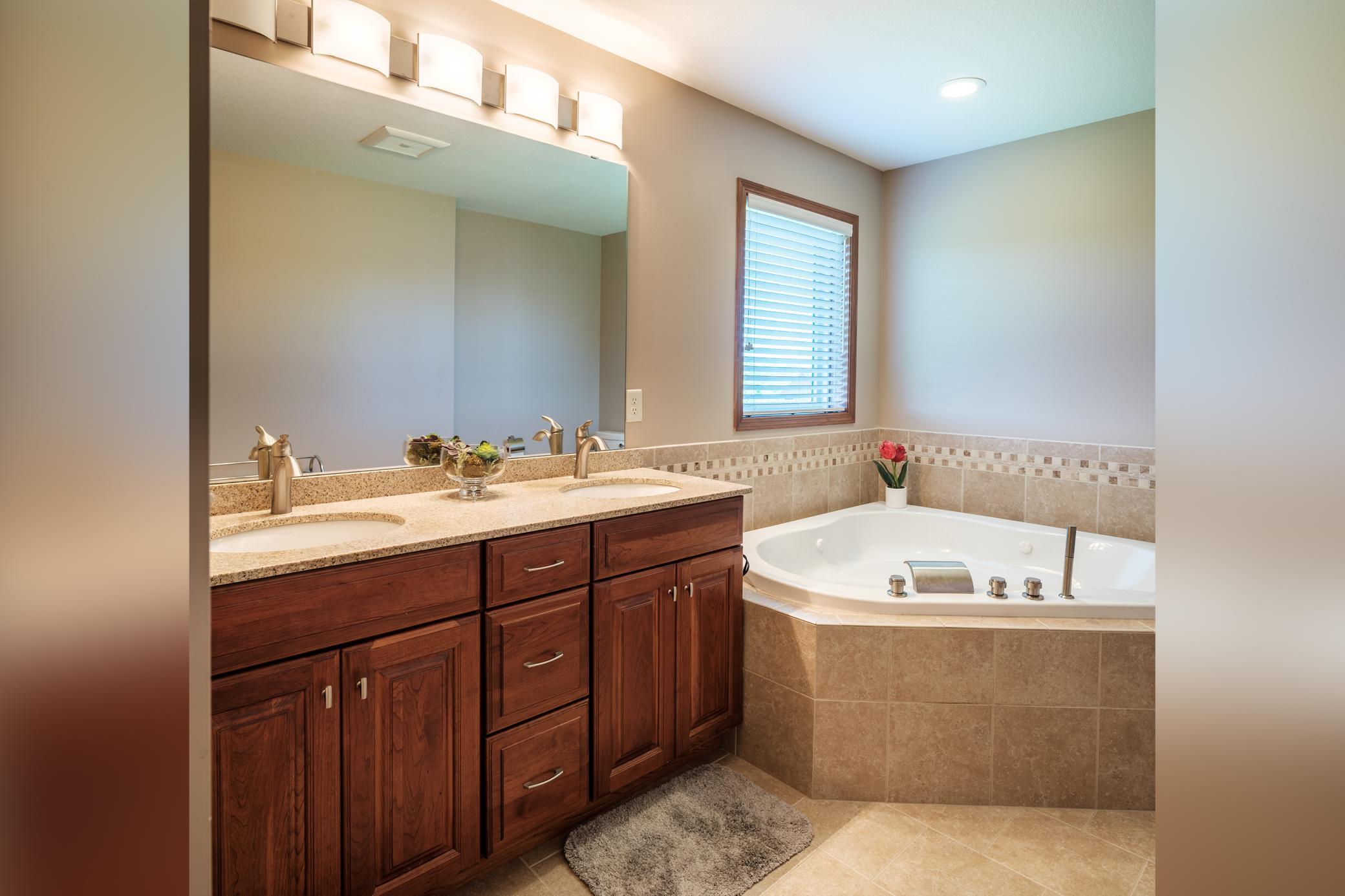 3352 Jasper Court Northeast Rochester, MN 55906 - Photo 23 of 29 Gallery Image 23