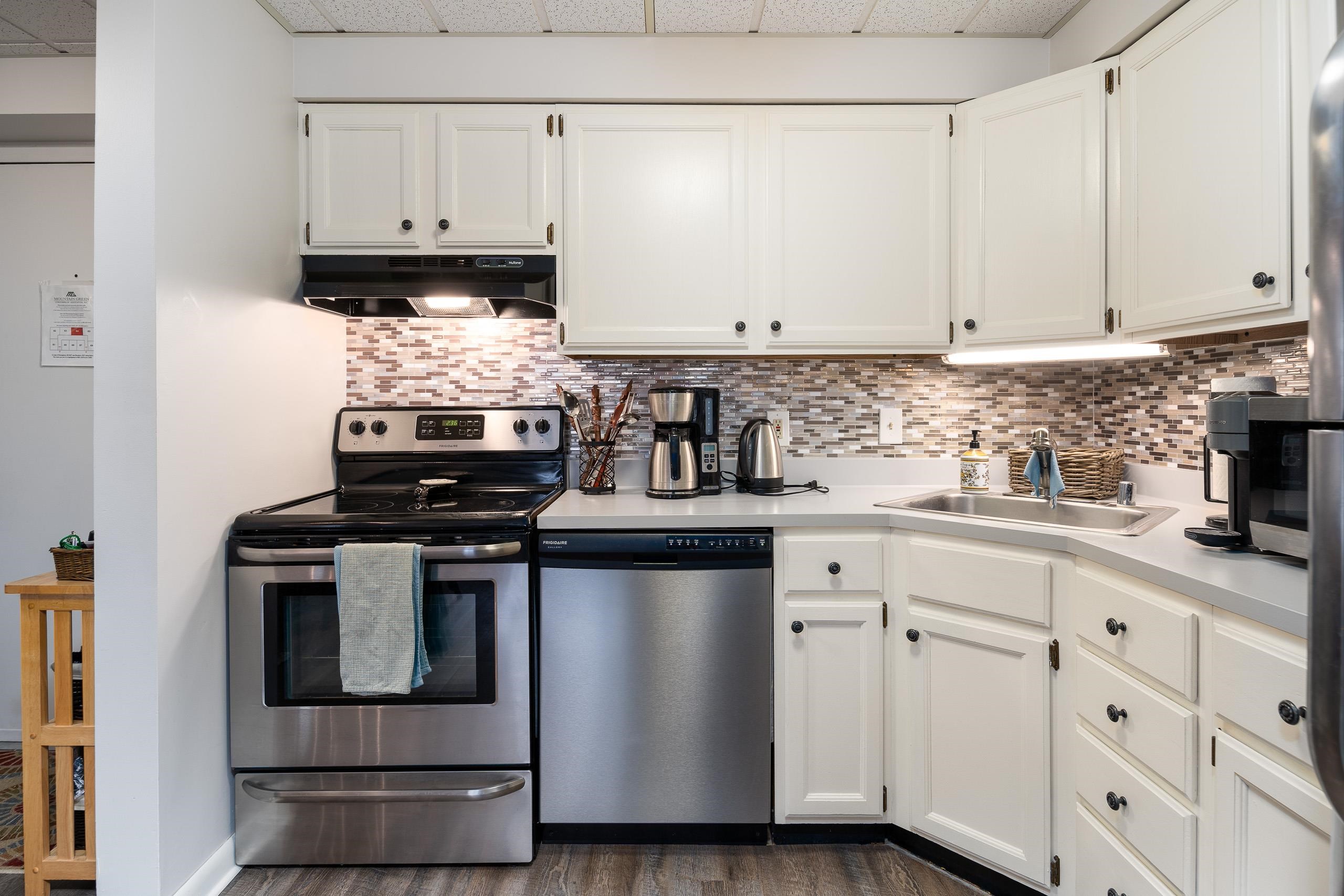 135 East Mountain Road, Unit 1E4 Killington, VT 05751 - Photo 2 of 26