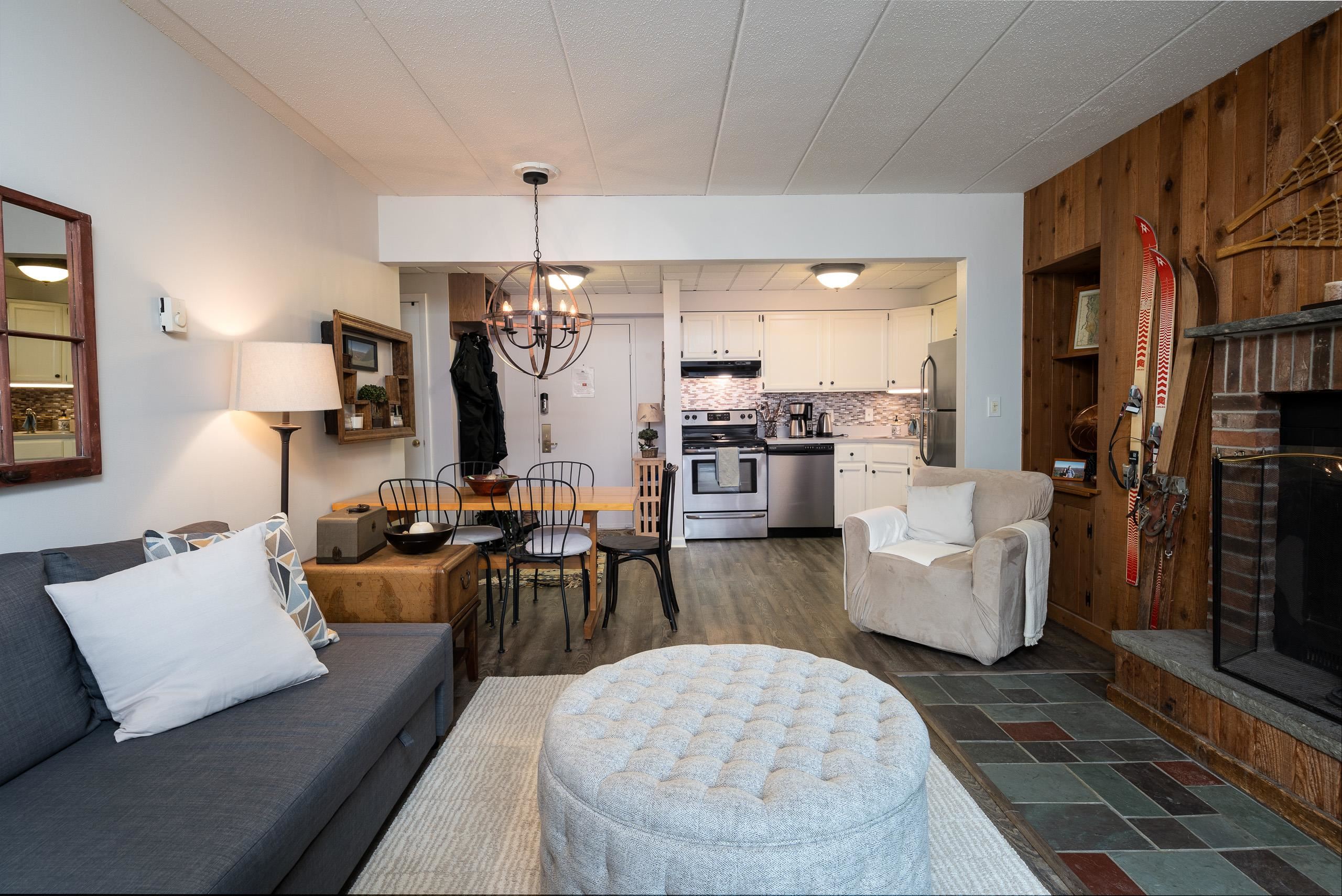 135 East Mountain Road, Unit 1E4 Killington, VT 05751 - Photo 4 of 26