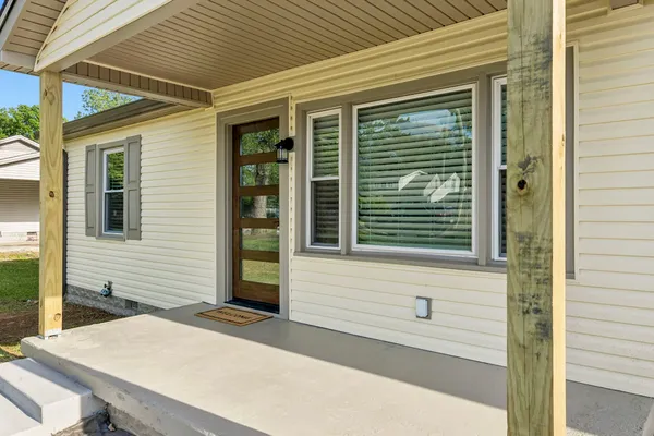 $2,500 | 715 Lynn Street, Murfreesboro, TN 37129