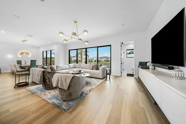 $18,500 | 9346 Sunflower Mdw Road, Boca Raton, FL 33434