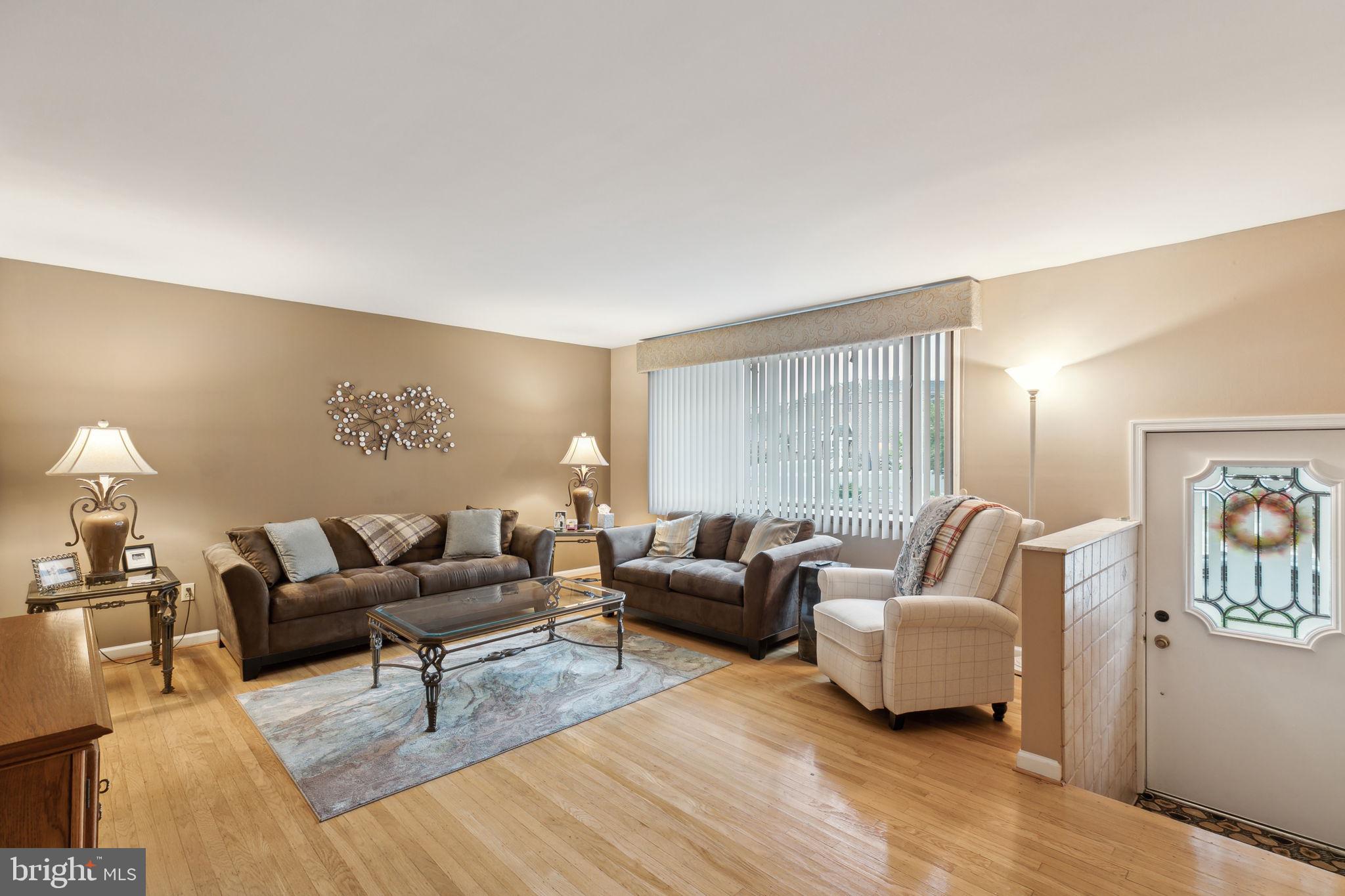 11810 Basile Road Philadelphia, PA 19154 - Photo 3 of 43 Gallery Image 3