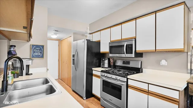 $265,000 | 16010 84th Avenue, Tinley Park, IL 60487