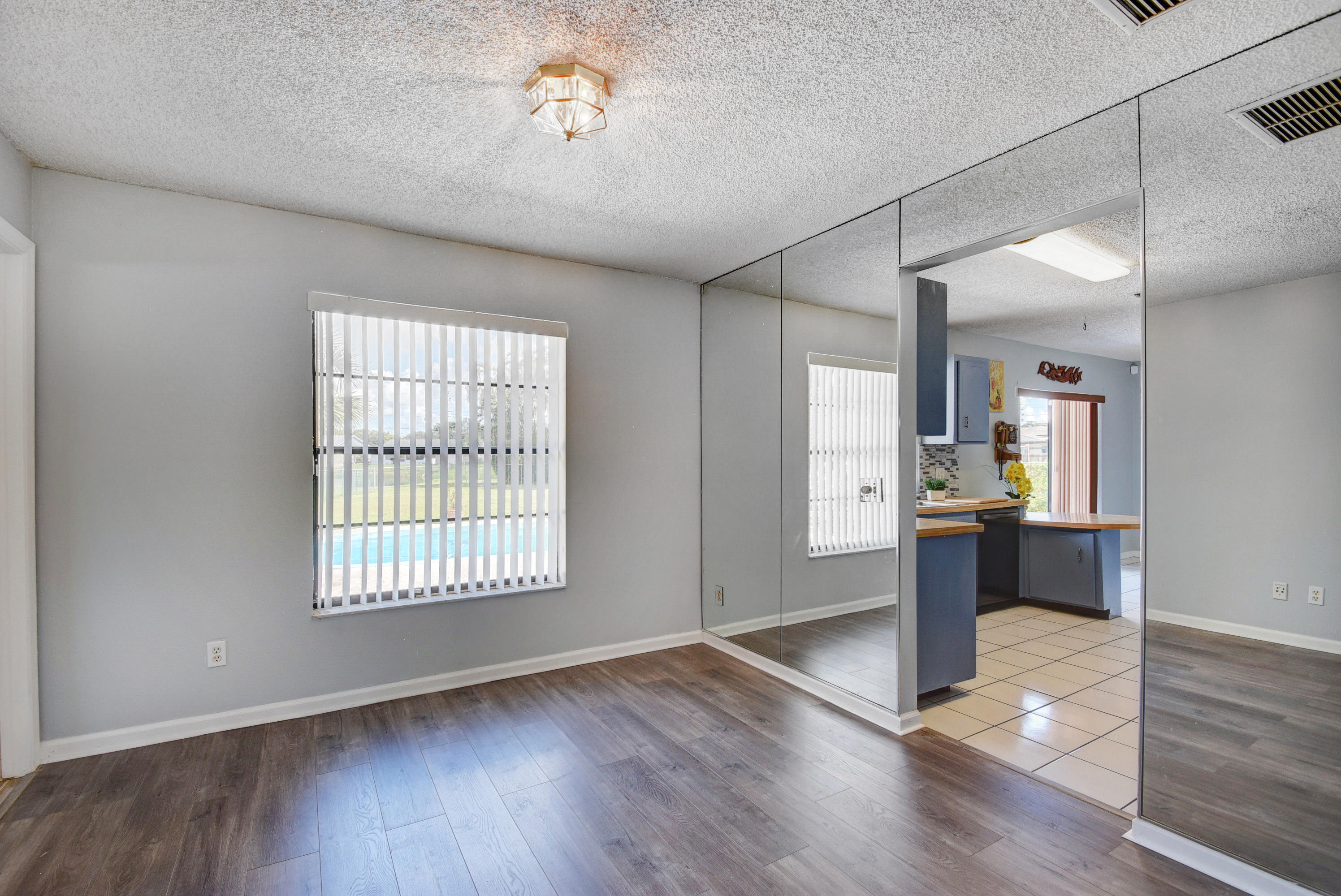 46 Cleveland Road Lake Worth, FL 33467 - Photo 9 of 40 Den or Study
