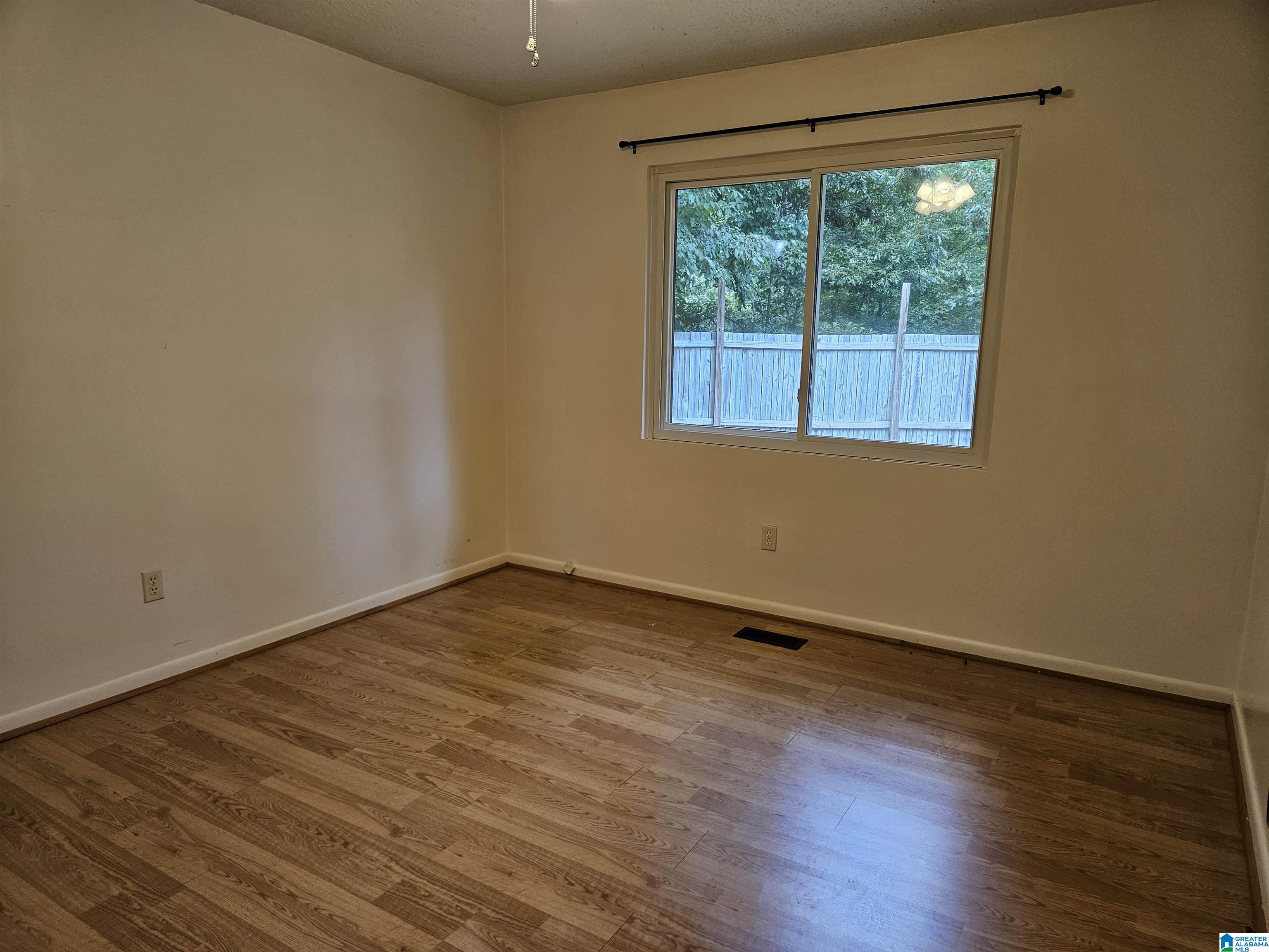 95 Keith Road Rainbow City, AL 35906 - Photo 7 of 11 Gallery Image 7