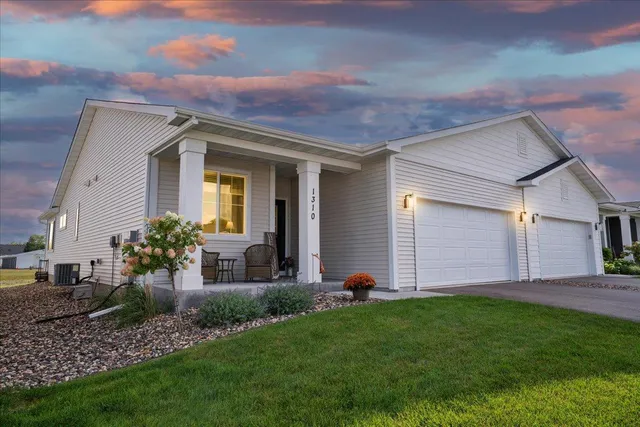 $425,000 | 1310 Rose Street, New Richmond, WI 54017