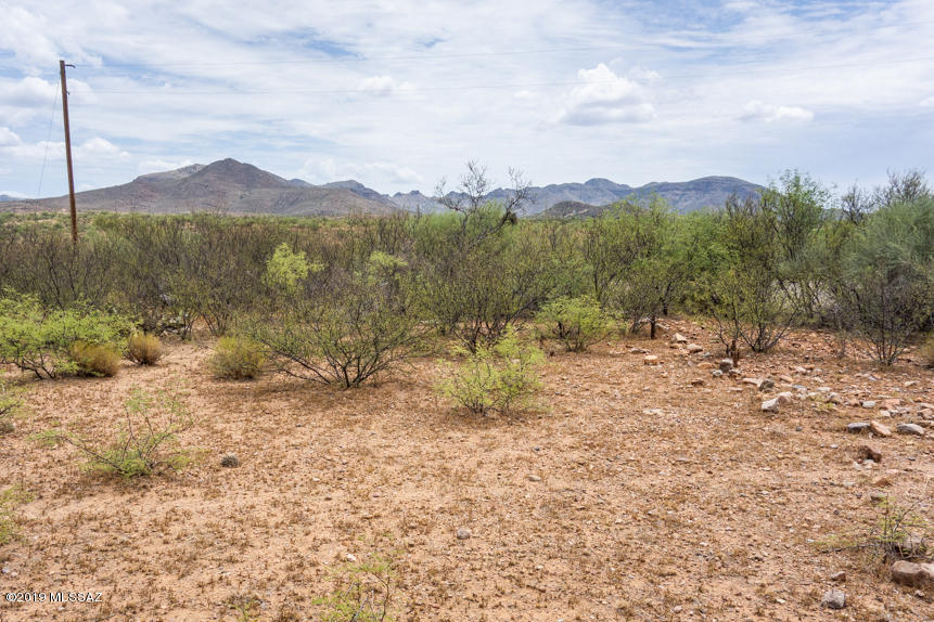 56 Via Pimienta, Unit 4 Rio Rico, AZ 85648 - Photo 5 of 8