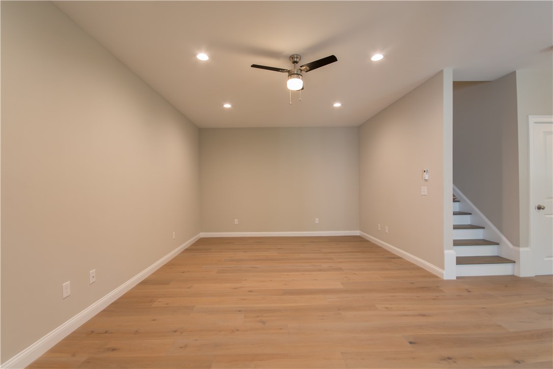 94 Sandy Point Farm Road, Unit 3 Portsmouth, RI 02871 - Photo 12 of 38