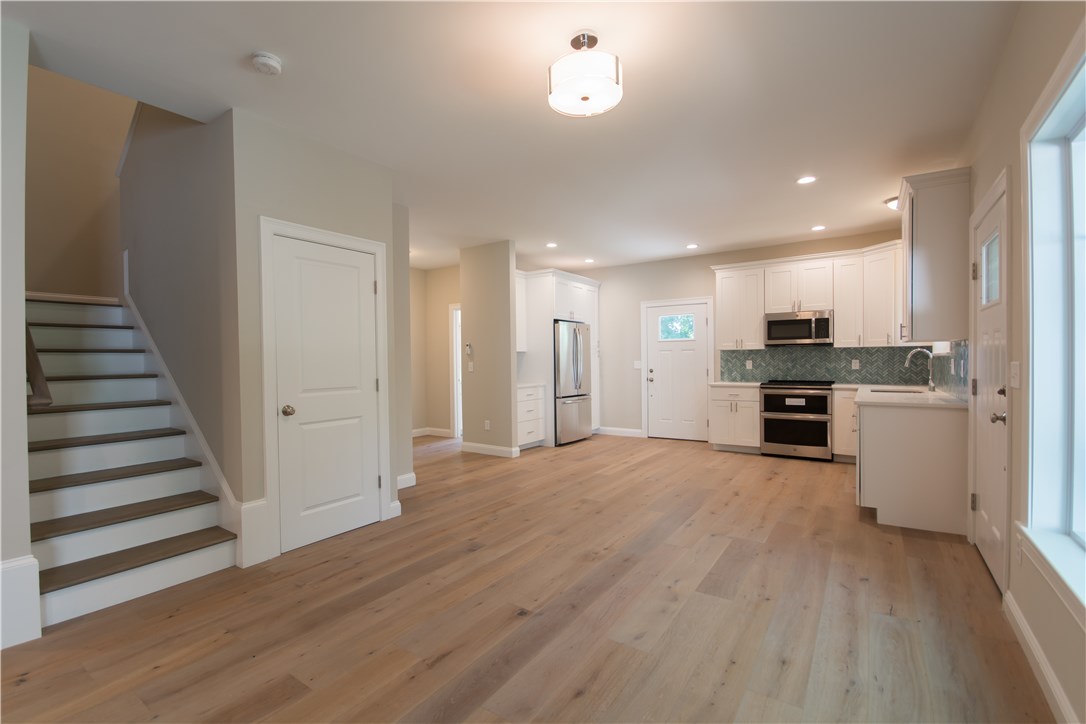 94 Sandy Point Farm Road, Unit 3 Portsmouth, RI 02871 - Photo 9 of 38