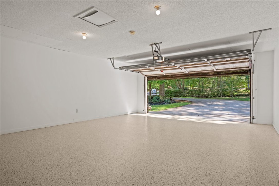 2017 Crystal Bay Court Seneca, SC 29672 - Photo 37 of 39 garage w/polyaspartic floor coating