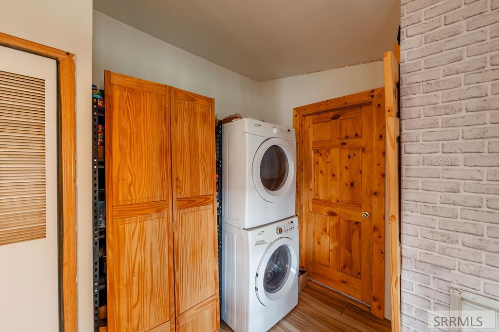 286 North 2300 East St. Anthony, ID 83445 - Photo 21 of 32 Laundry/mudroom