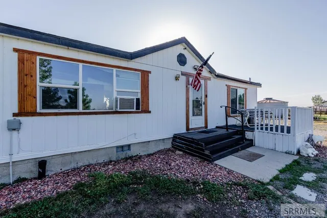 $550,000 | 286 North 2300 East, St. Anthony, ID 83445