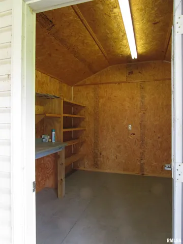 $284,000 | 1253 County Road 800 East, Carmi, IL 62821