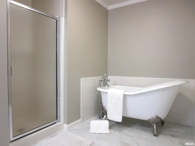 $284,000 | 1253 County Road 800 East, Carmi, IL 62821