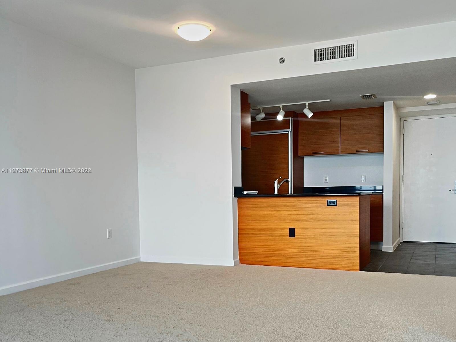 50 Biscayne Boulevard, Unit 5005 Miami, FL 33132 - Photo 5 of 20 a view of room