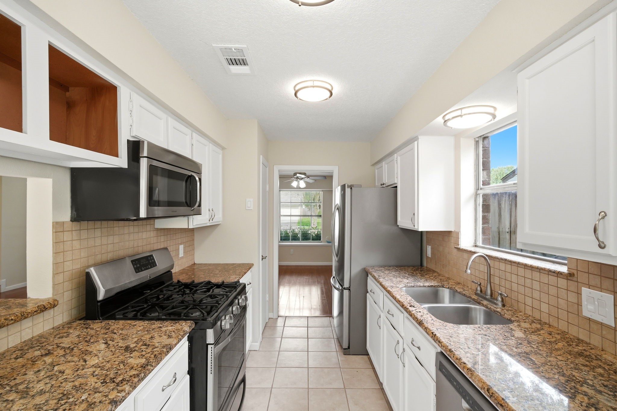 18607 Hiddenbay Way Spring, TX 77379 - Photo 18 of 41