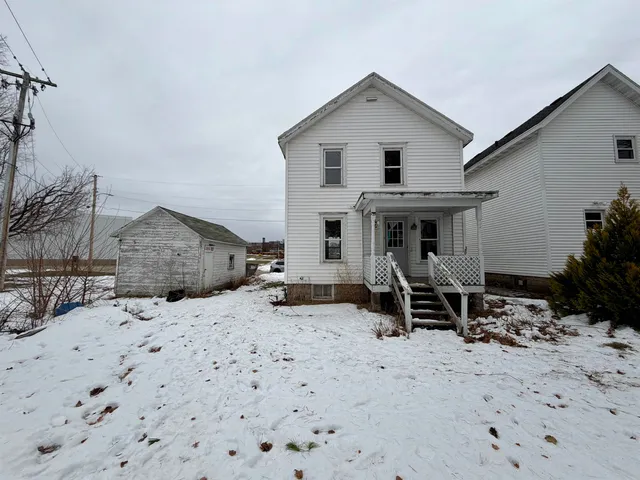 $179,900 | 501 16th Avenue, Monroe, WI 53566