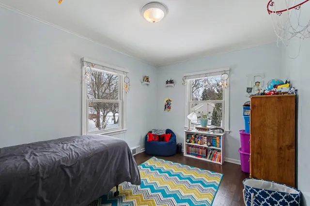 $4,000 | 2907 Cascade Road Southeast, Grand Rapids, MI 49506