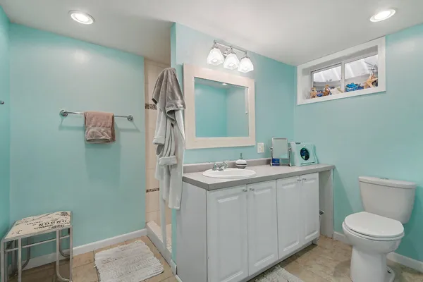 $3,600 | 2907 Cascade Road Southeast, Grand Rapids, MI 49506