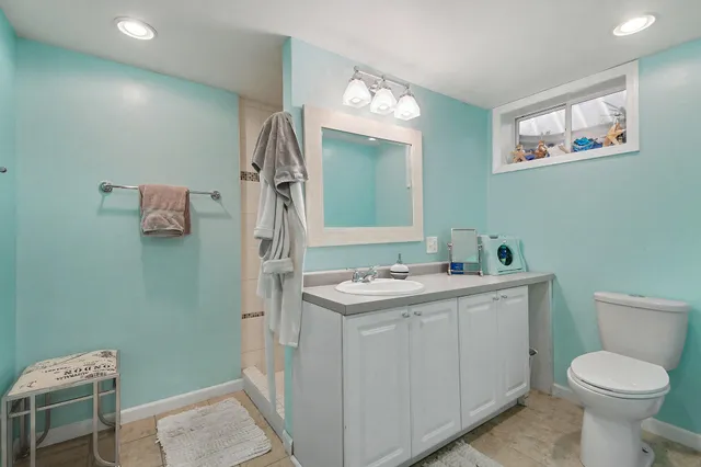 $4,000 | 2907 Cascade Road Southeast, Grand Rapids, MI 49506