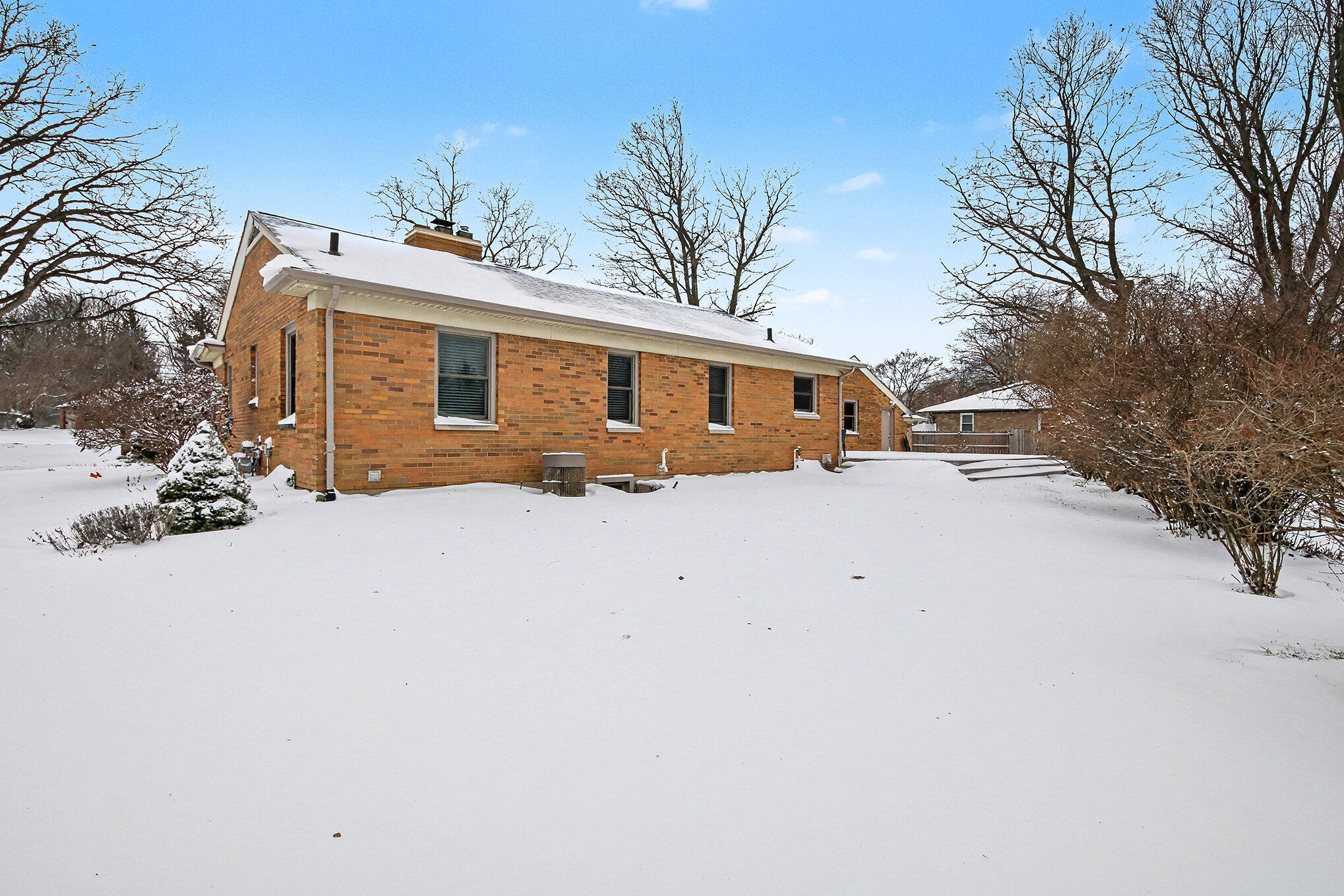 2907 Cascade Road Southeast Grand Rapids, MI 49506 - Photo 3 of 16 016_file_643