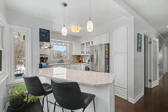 $4,000 | 2907 Cascade Road Southeast, Grand Rapids, MI 49506