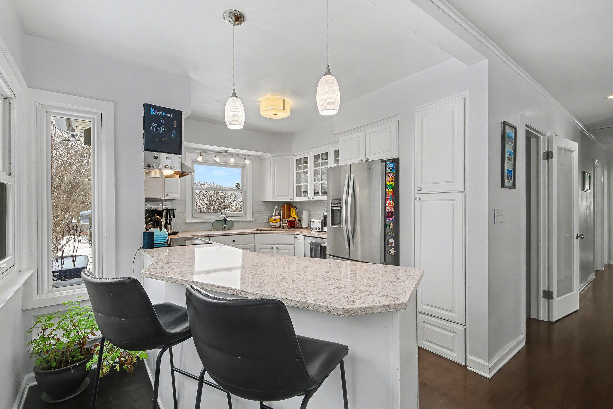 2907 Cascade Road Southeast Grand Rapids, MI 49506 - Photo 5 of 16 006_file_89