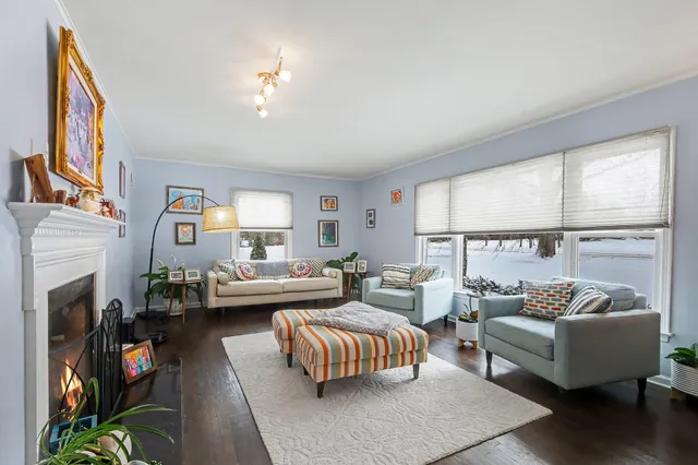 $4,000 | 2907 Cascade Road Southeast, Grand Rapids, MI 49506