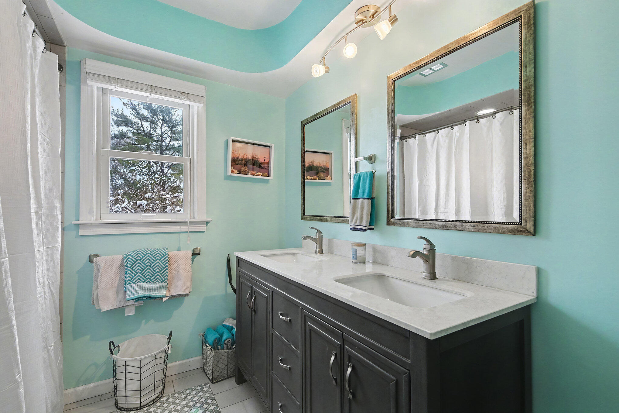 2907 Cascade Road Southeast Grand Rapids, MI 49506 - Photo 9 of 16 008_file_401