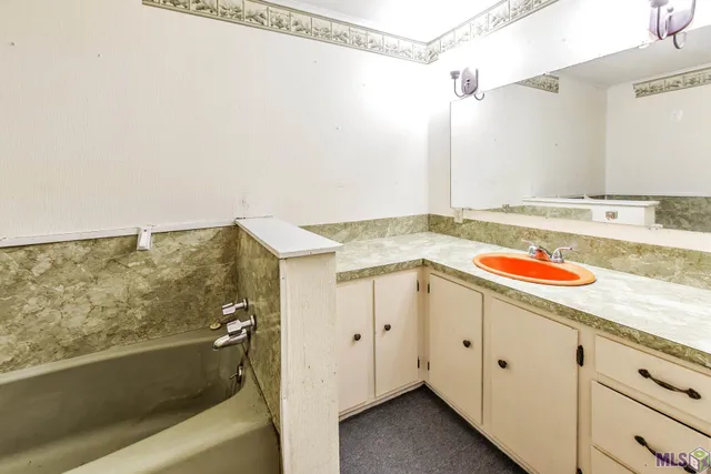 $198,000 | 1003 Debra Court, Morgan City, LA 70380