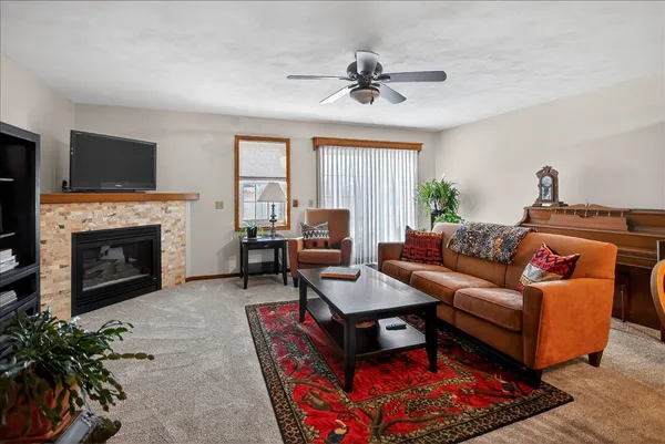 $324,900 | 2341 Effingham Way, Sun Prairie, WI 53590