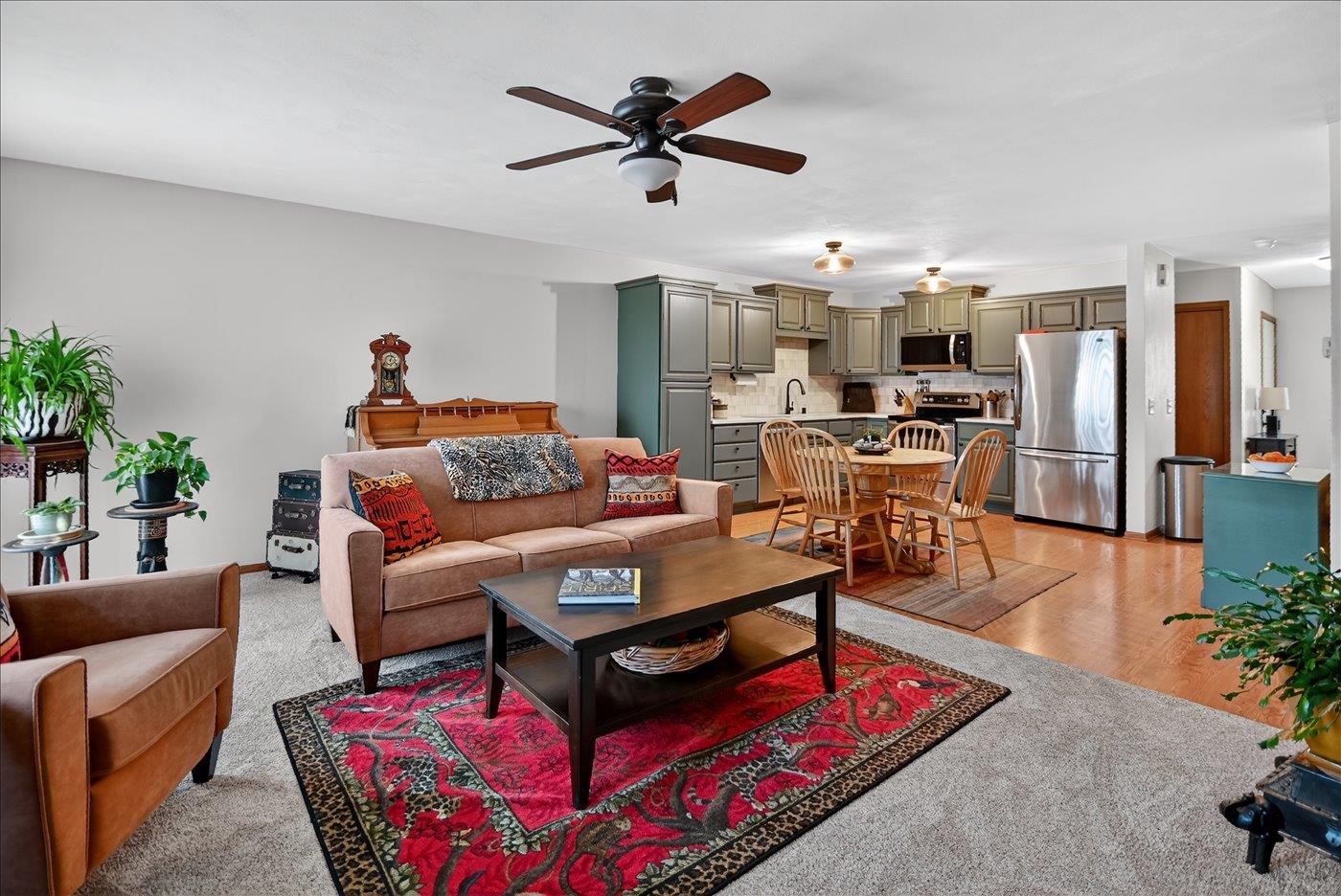 2341 Effingham Way Sun Prairie, WI 53590 - Photo 5 of 27