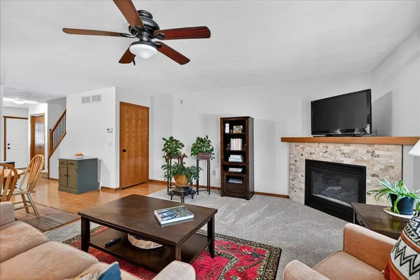 $324,900 | 2341 Effingham Way, Sun Prairie, WI 53590