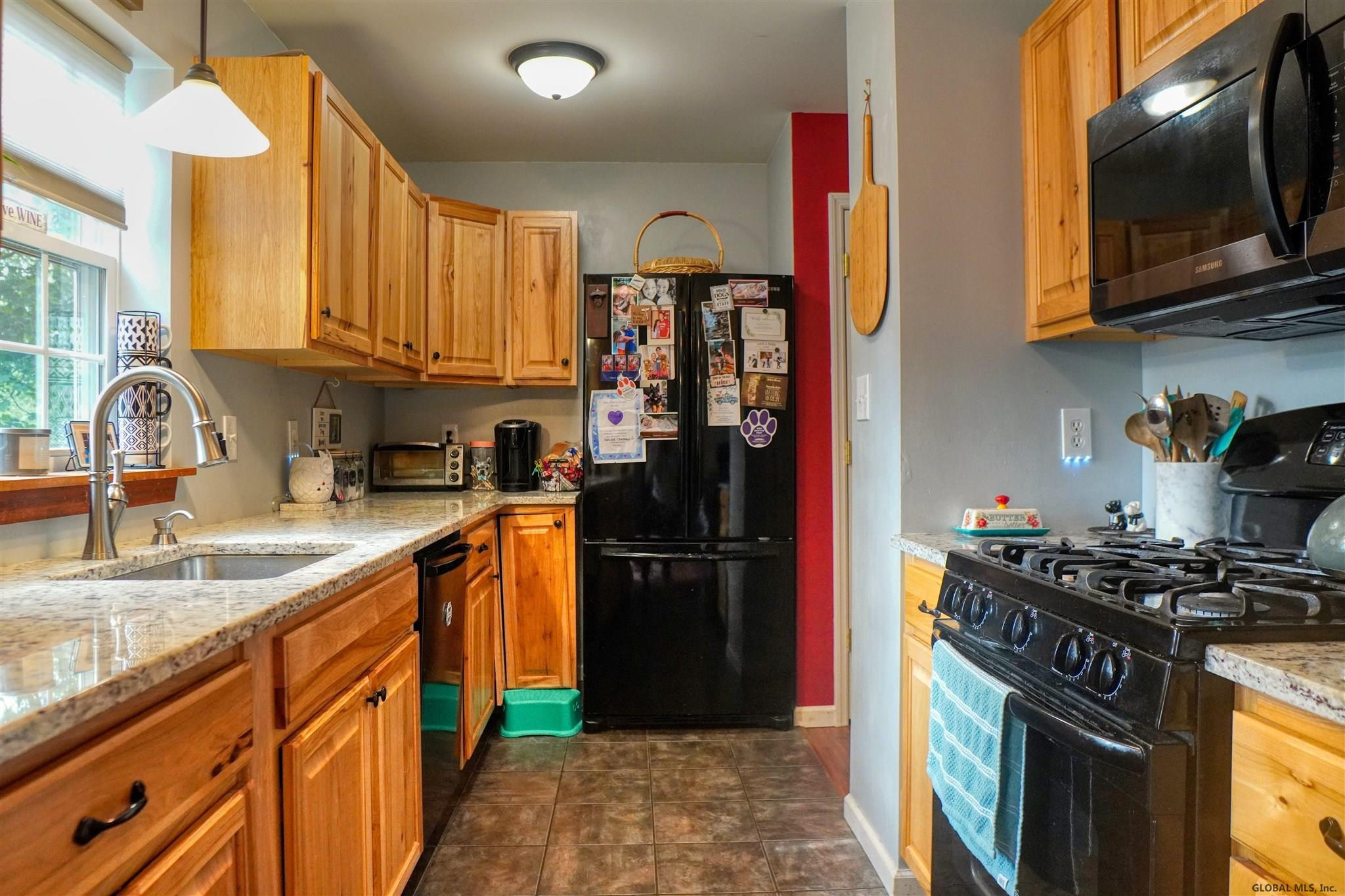 11 Meadowbrook Road Queensbury, NY 12804 - Photo 12 of 29 Photo 12
