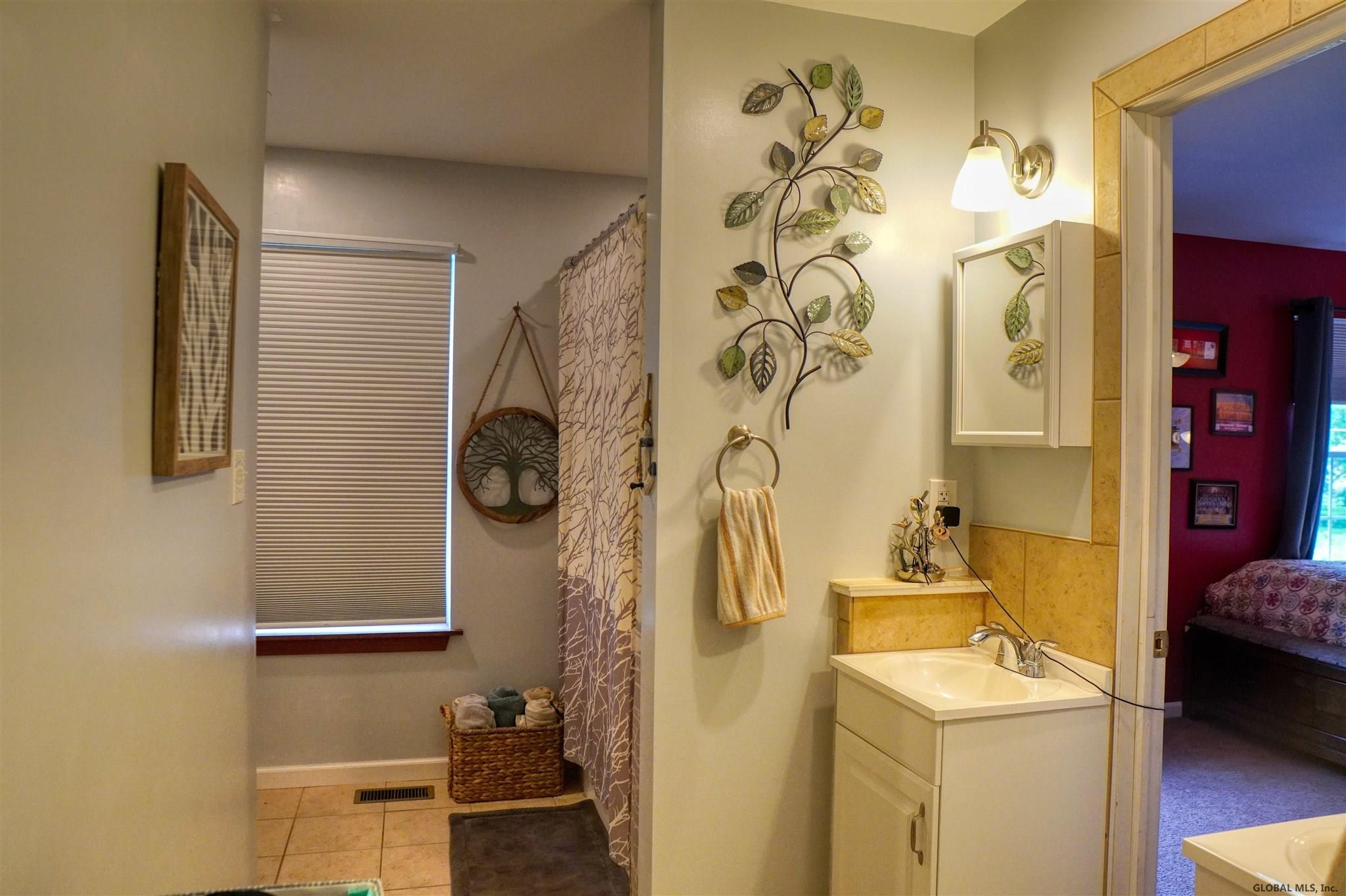 11 Meadowbrook Road Queensbury, NY 12804 - Photo 17 of 29 Photo 17