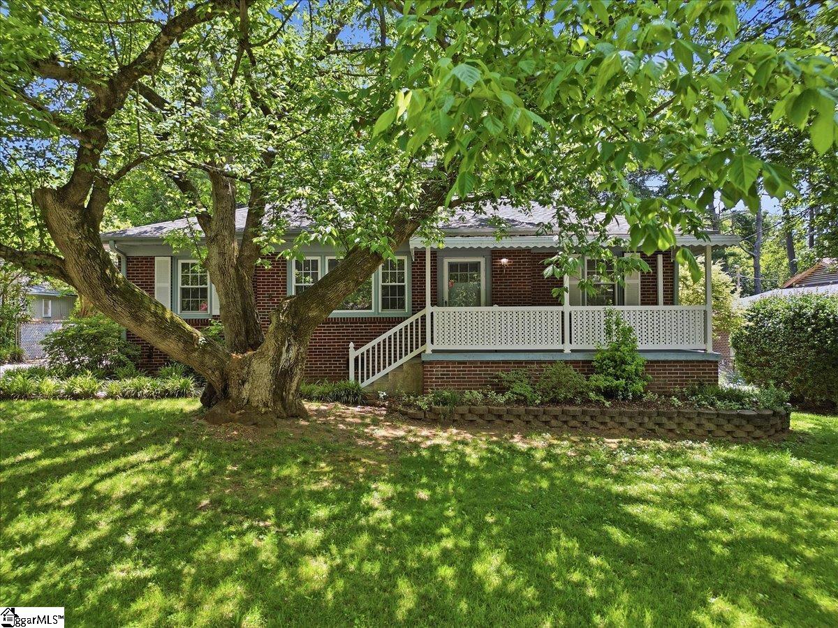 31 Blackburn Street Greenville, SC 29607 - Photo 2 of 43