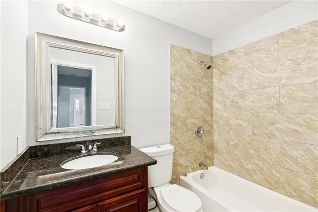 $189,000 | 1924 Yorktowne Drive, Laplace, LA 70068