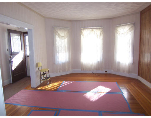 30-32 Russell Road Somerville, MA 02144 - Photo 5 of 23 Gallery Image 5