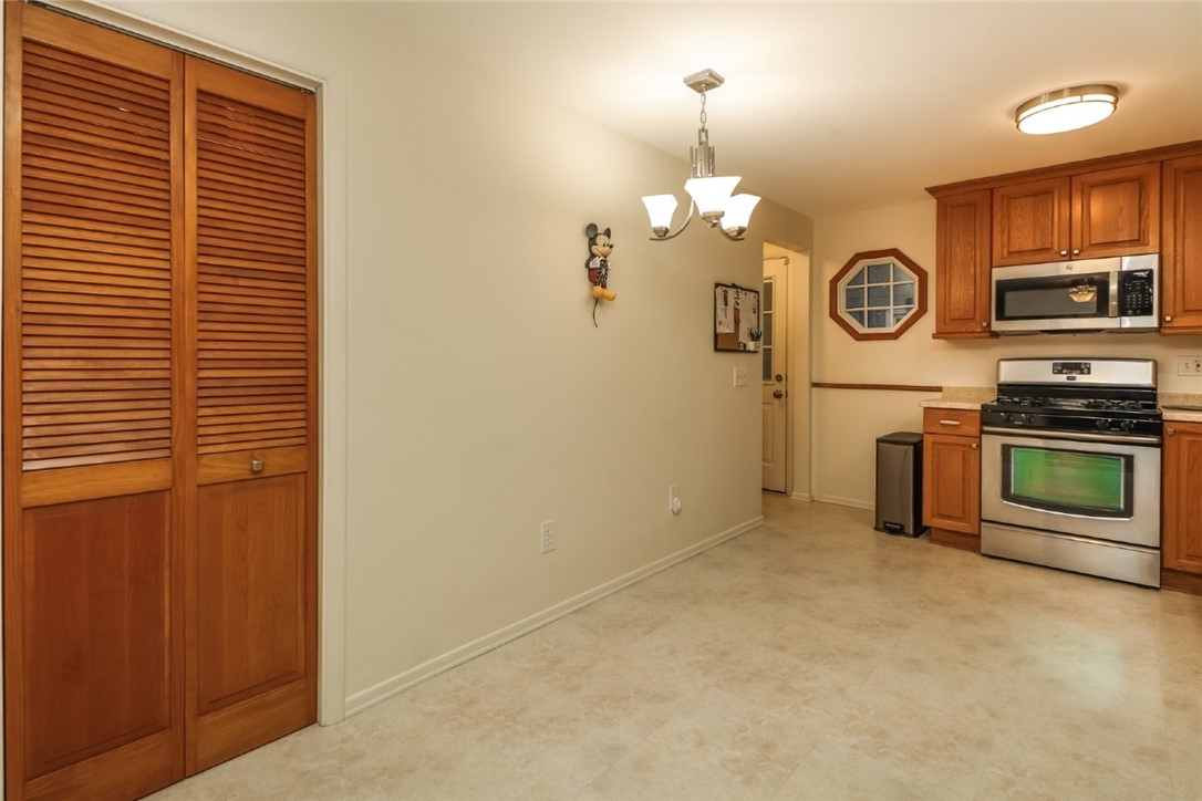 210 Erath Drive Greece, NY 14626 - Photo 13 of 38