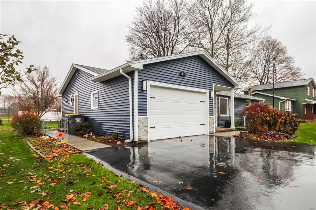 210 Erath Drive Greece, NY 14626 - Photo 3 of 38