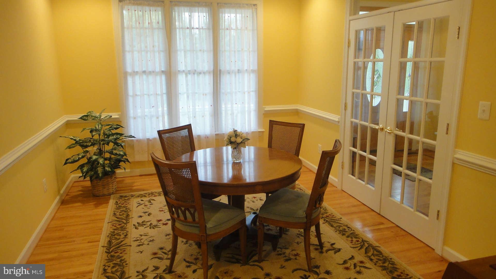 24719 Ridge Road Damascus, MD 20872 - Photo 16 of 30 Dining Room