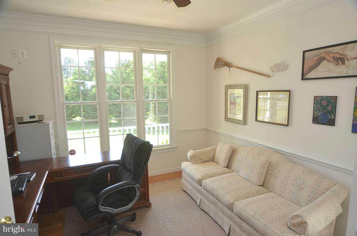 24719 Ridge Road Damascus, MD 20872 - Photo 17 of 30 office or den