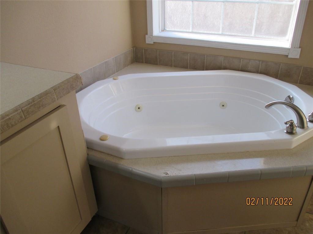 1226 Hooper Road Pineville, LA 71360 - Photo 14 of 27 Gallery Image 14