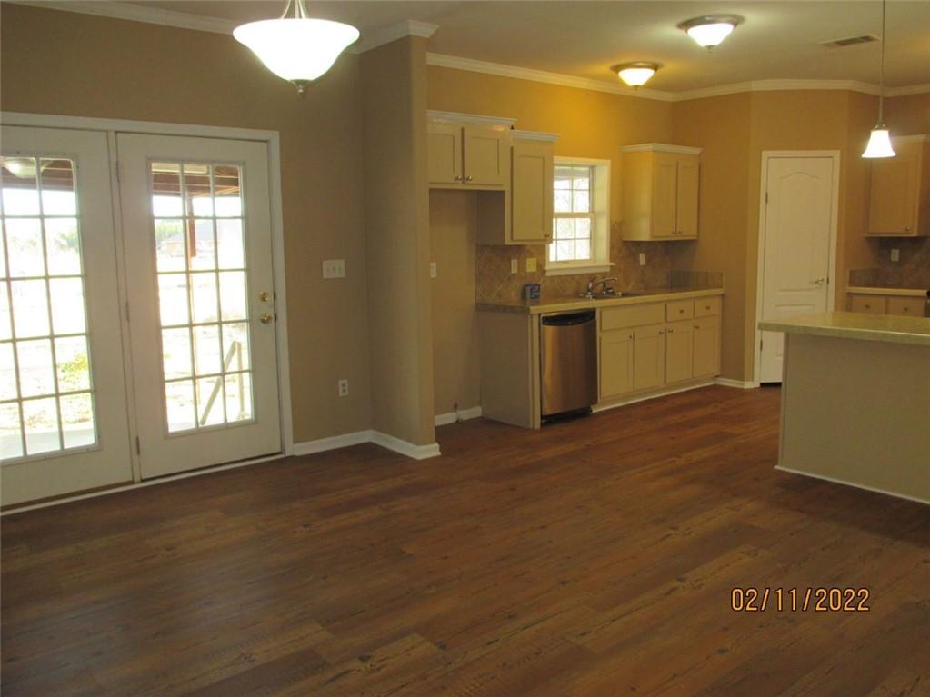 1226 Hooper Road Pineville, LA 71360 - Photo 10 of 27 Gallery Image 10