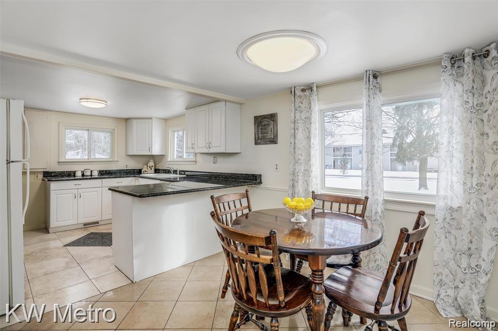 3617 Harrison Avenue Rochester Hills, MI 48307 - Photo 11 of 44