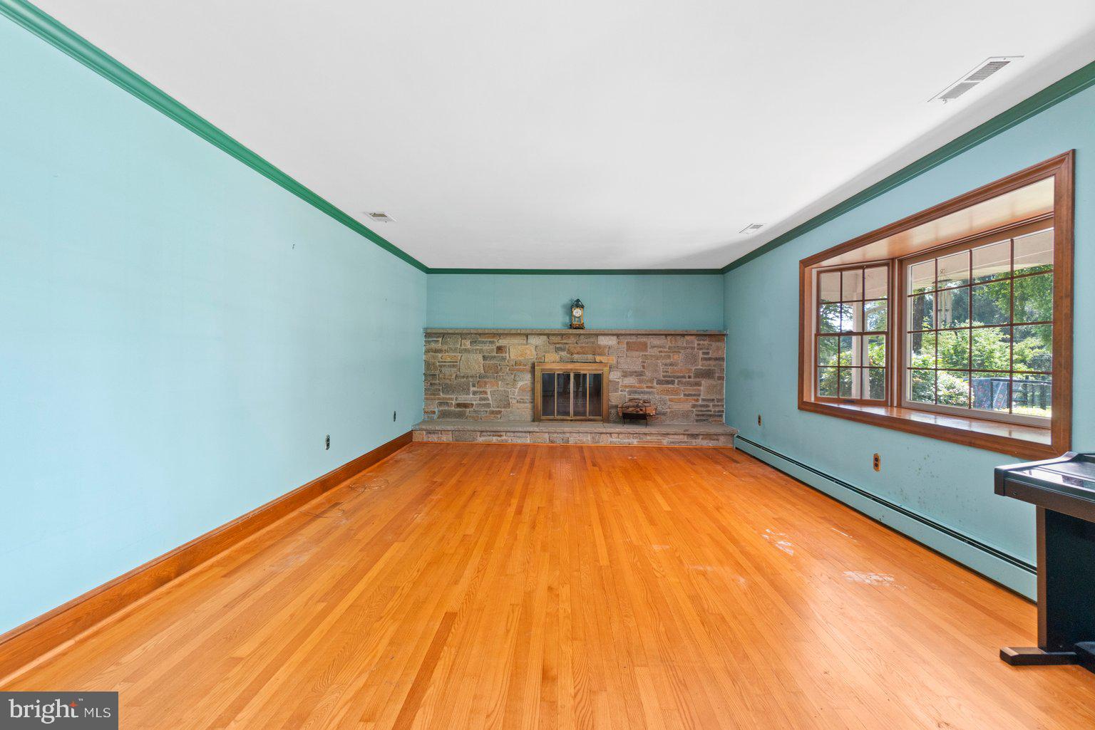 610 Blankner Road Sykesville, MD 21784 - Photo 8 of 28 Gallery Image 8