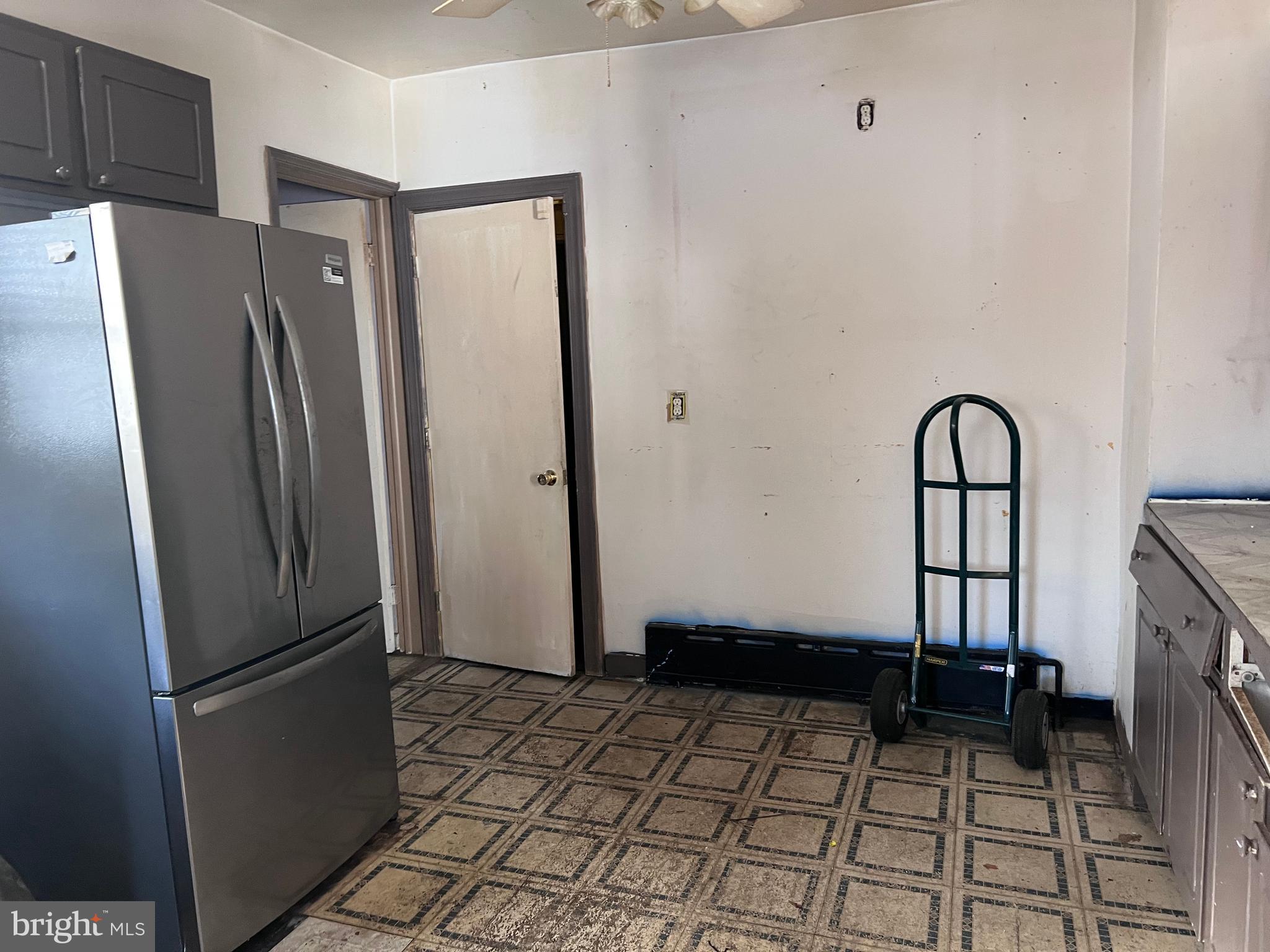 320 Company Street Lawnside, NJ 08045 - Photo 12 of 26