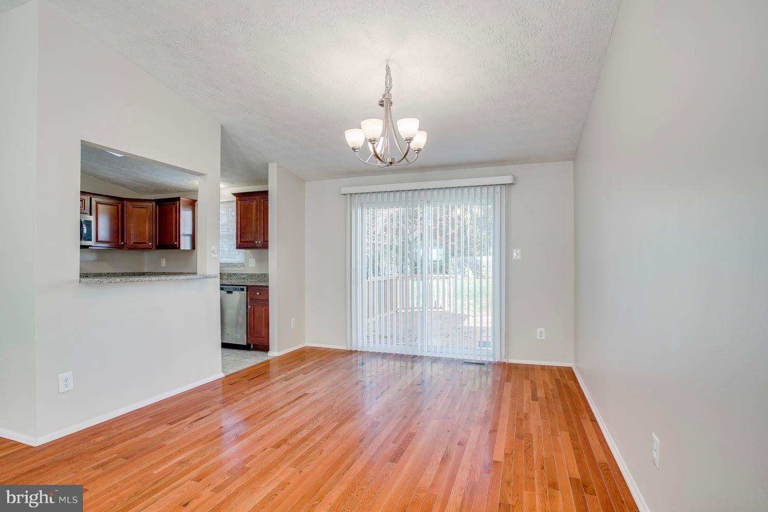 8434 Lucerne Road Randallstown, MD 21133 - Photo 5 of 25 Living Room