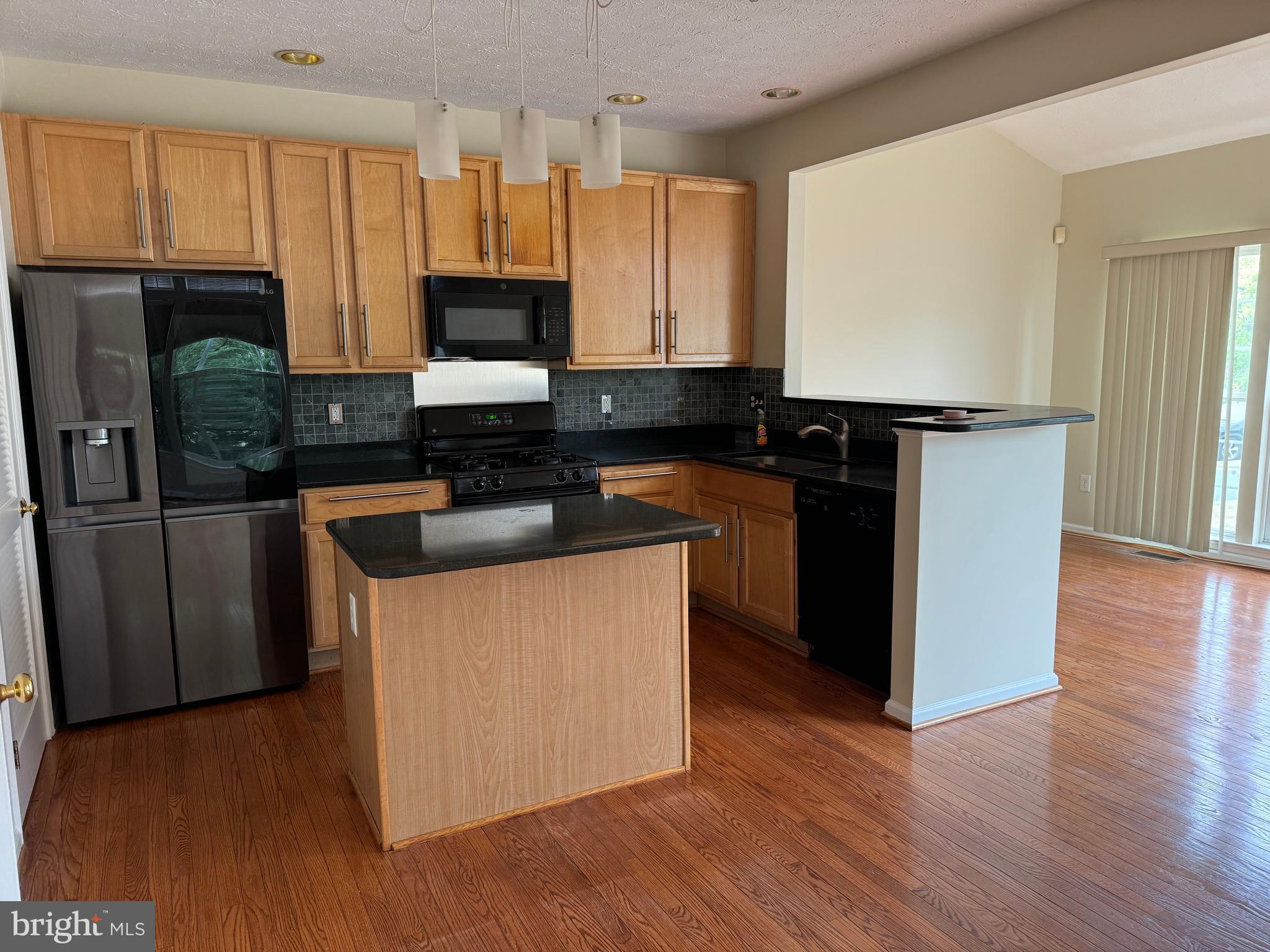 2429 Knapps Way Odenton, MD 21113 - Photo 8 of 27 Kitchen